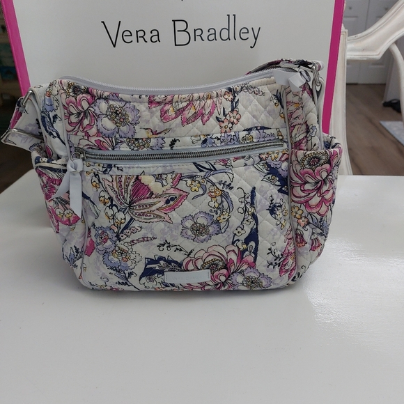 Vera Bradley Handbags - Vera Bradley On The Go Crossbody Hummingbird Park